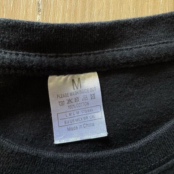 BABYMETAL World Tour Japanese Kawaii Metal Band Black Shirt Merch Size Large - Picture 3 of 4